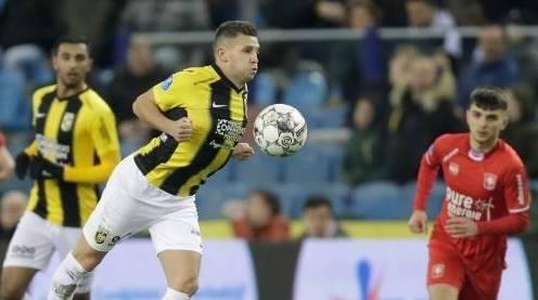 出球不慌 出球不慌